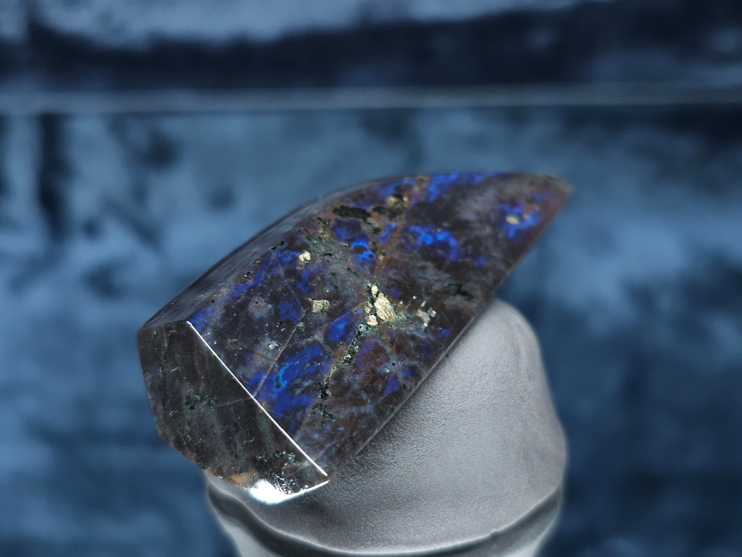 #44004 Labradorite