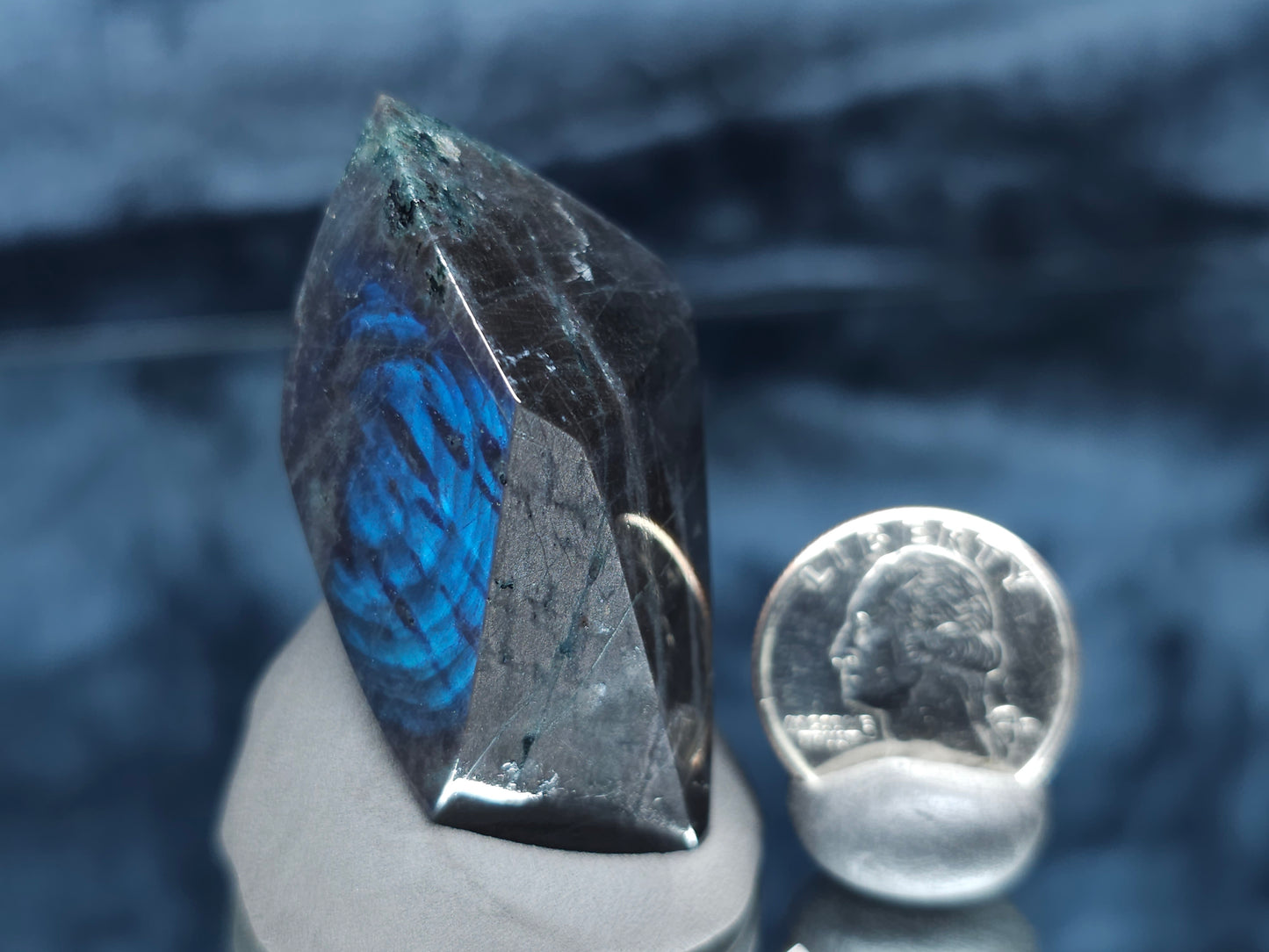 #44006 Labradorite