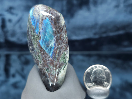 #44007 Labradorite