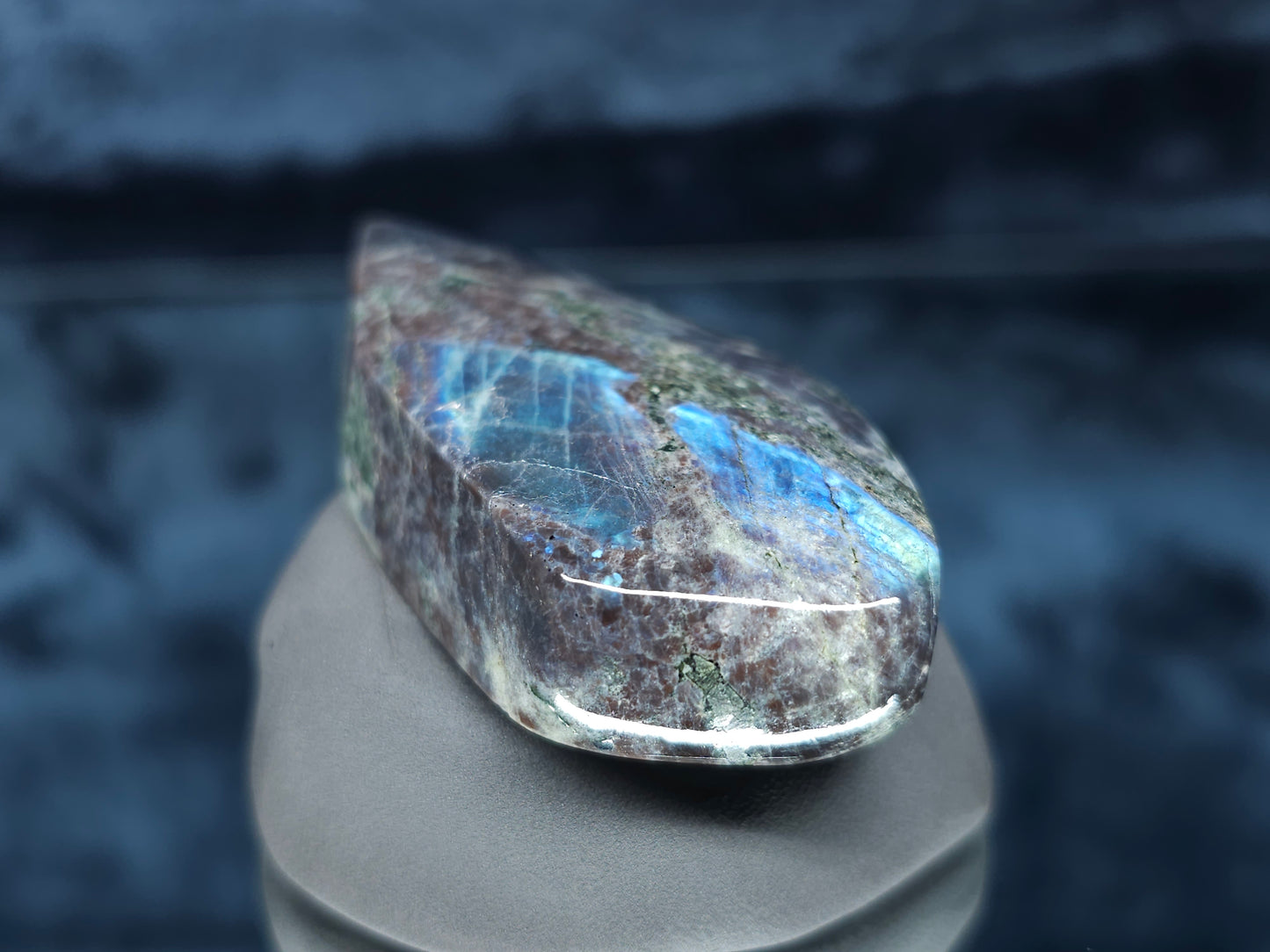 #44007 Labradorite