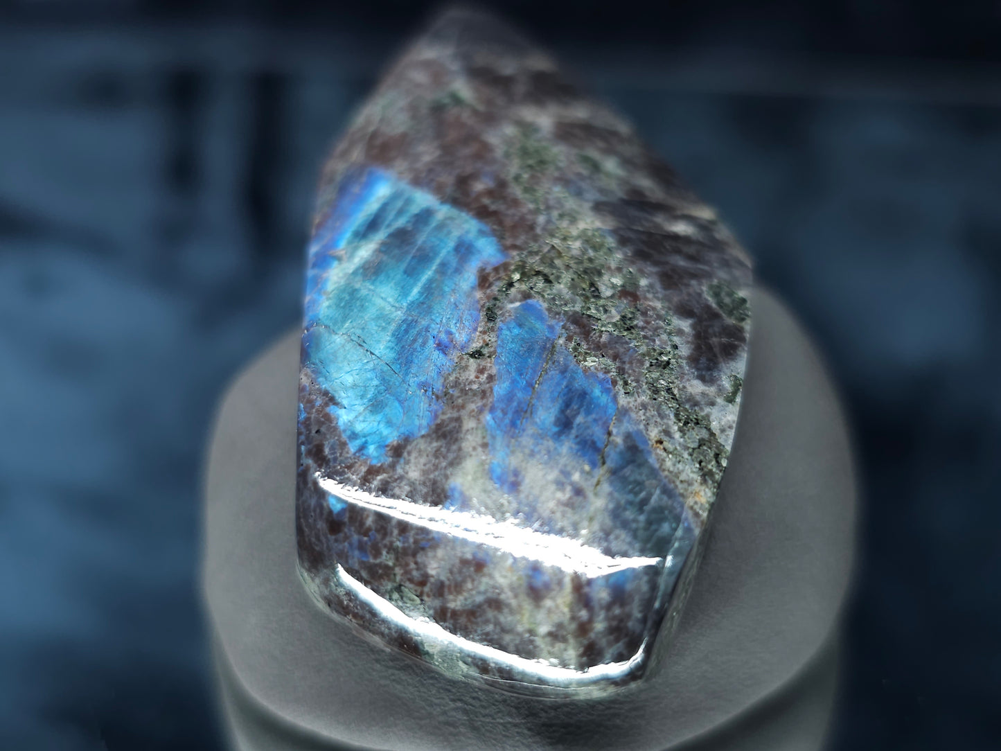 #44007 Labradorite