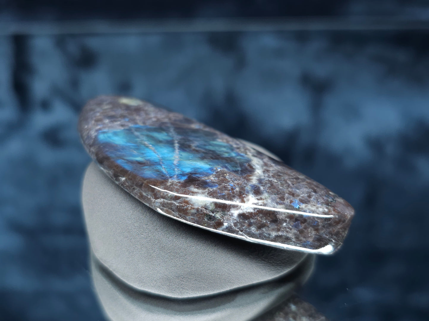 #44008 Labradorite