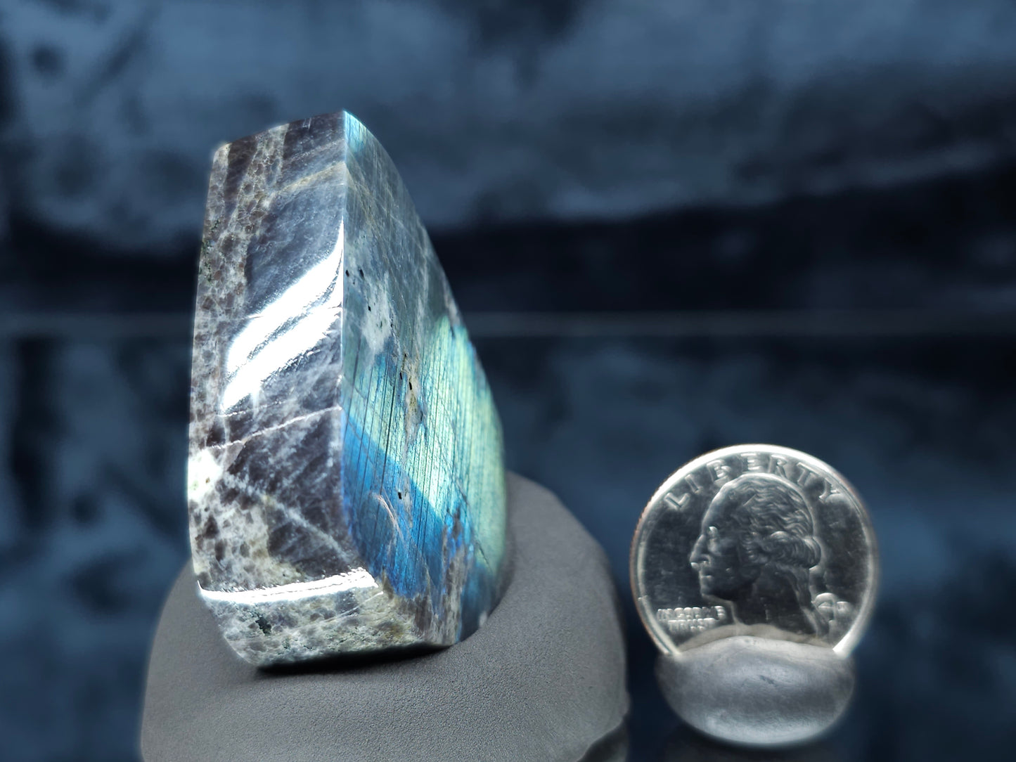 #44009 Labradorite