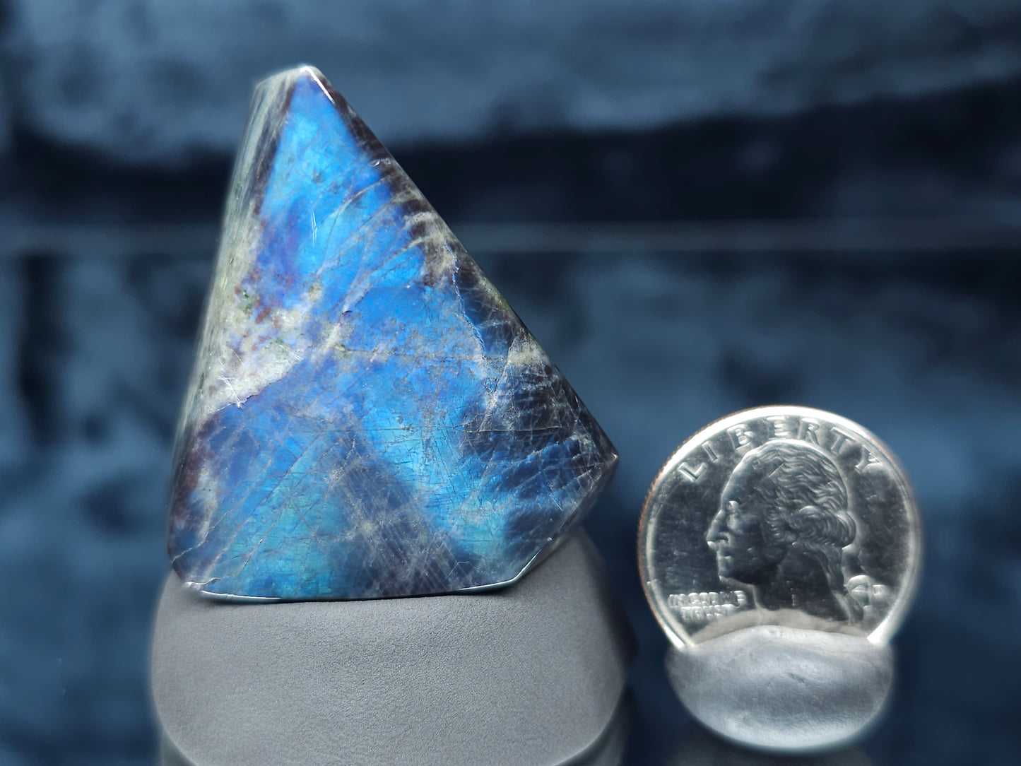 #44010 Labradorite