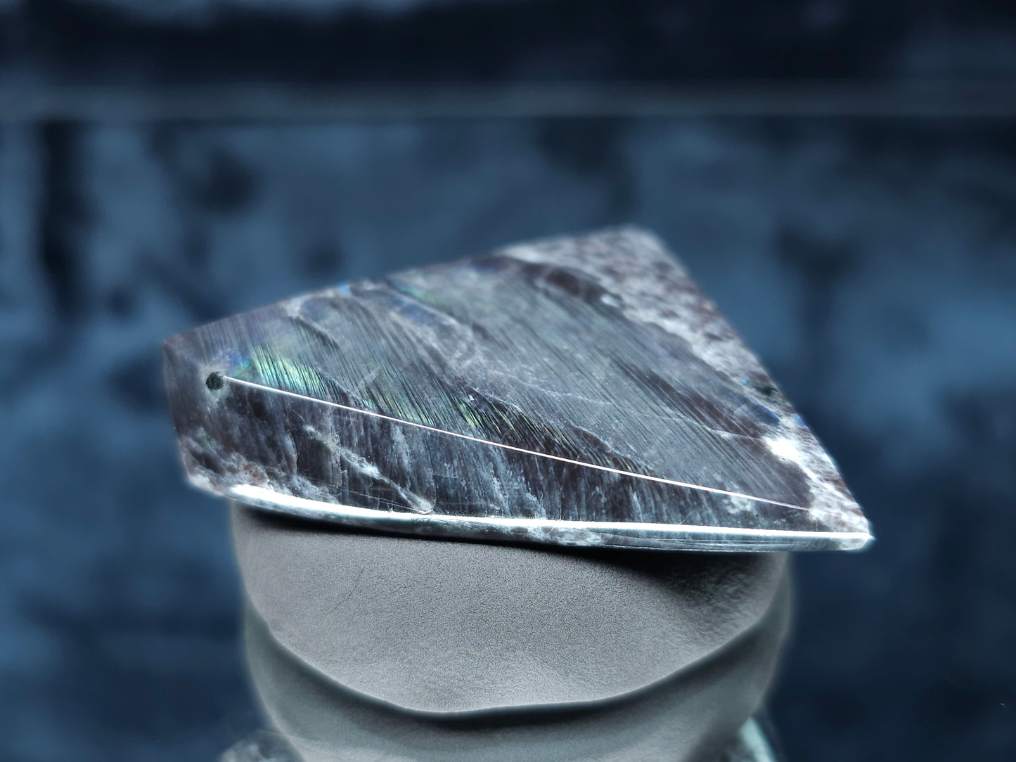 #44011 Labradorite