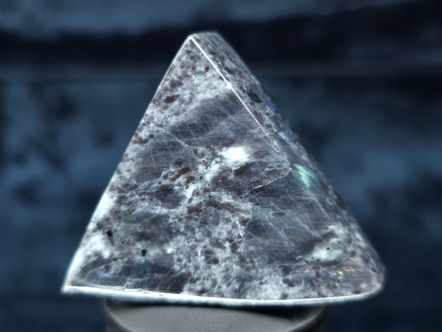 #44011 Labradorite