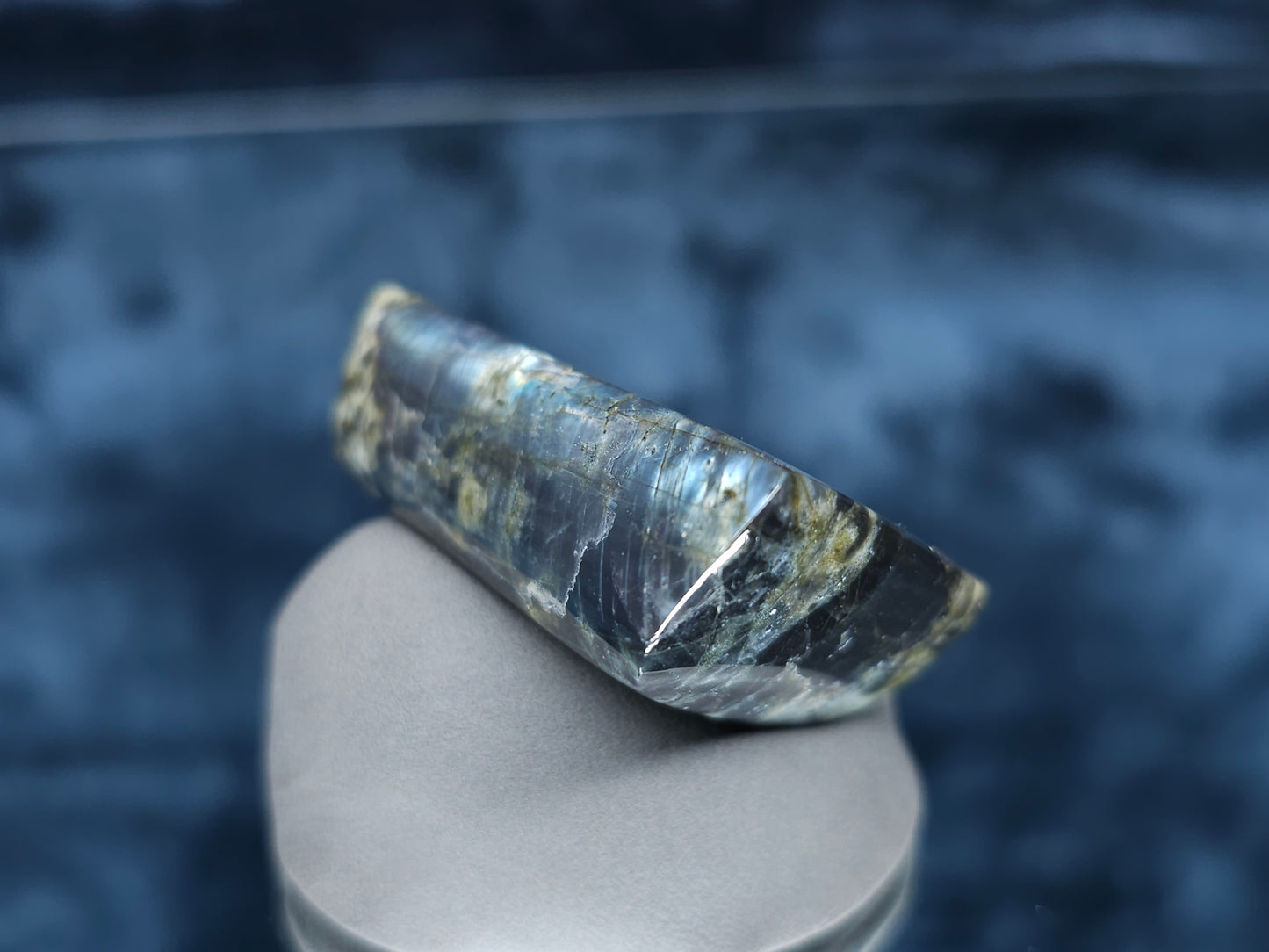 #44014 Labradorite