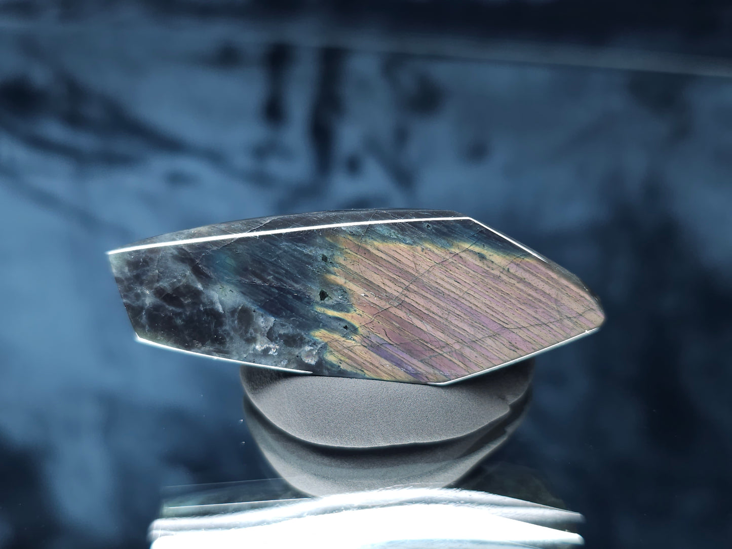 #44024 Labradorite