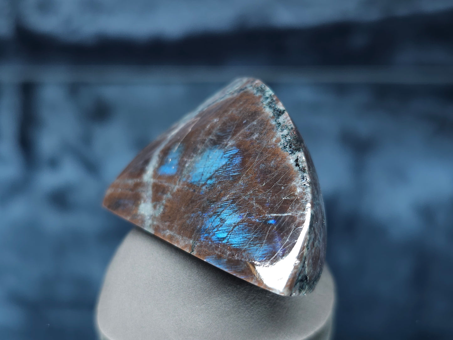 #44029 Labradorite