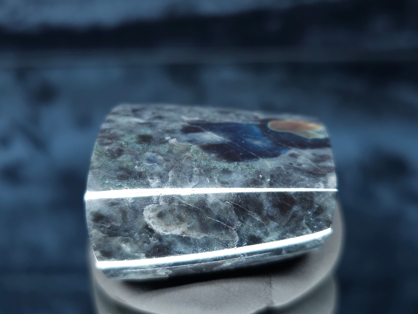 #44031 Labradorite