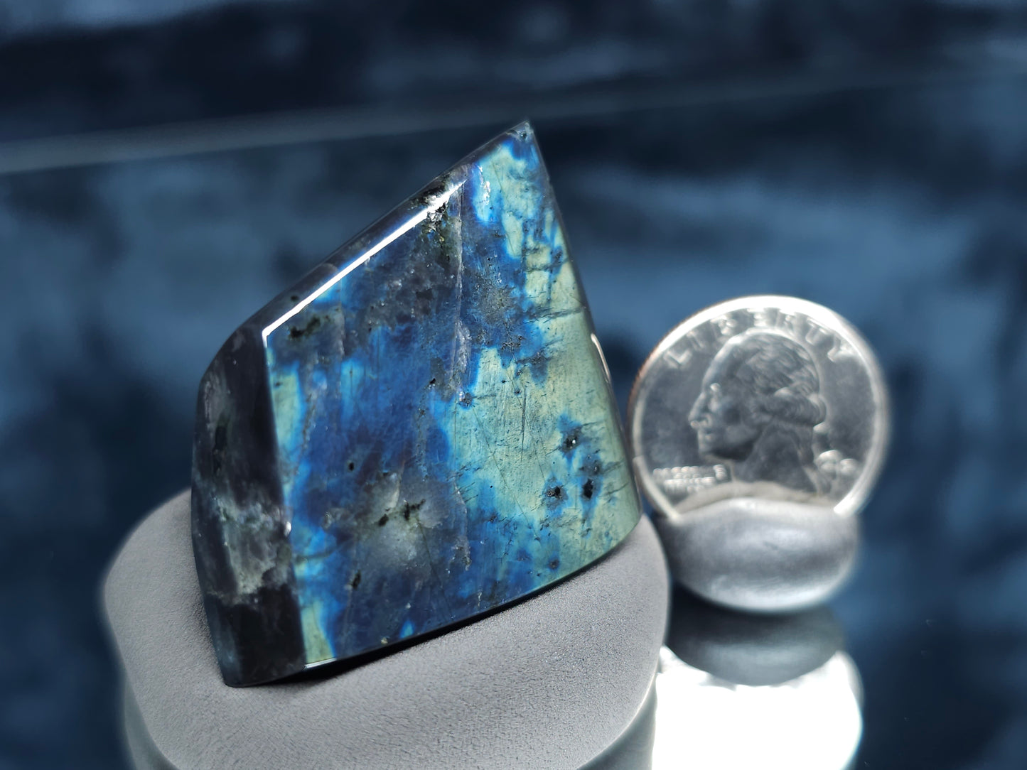 #44035 Labradorite