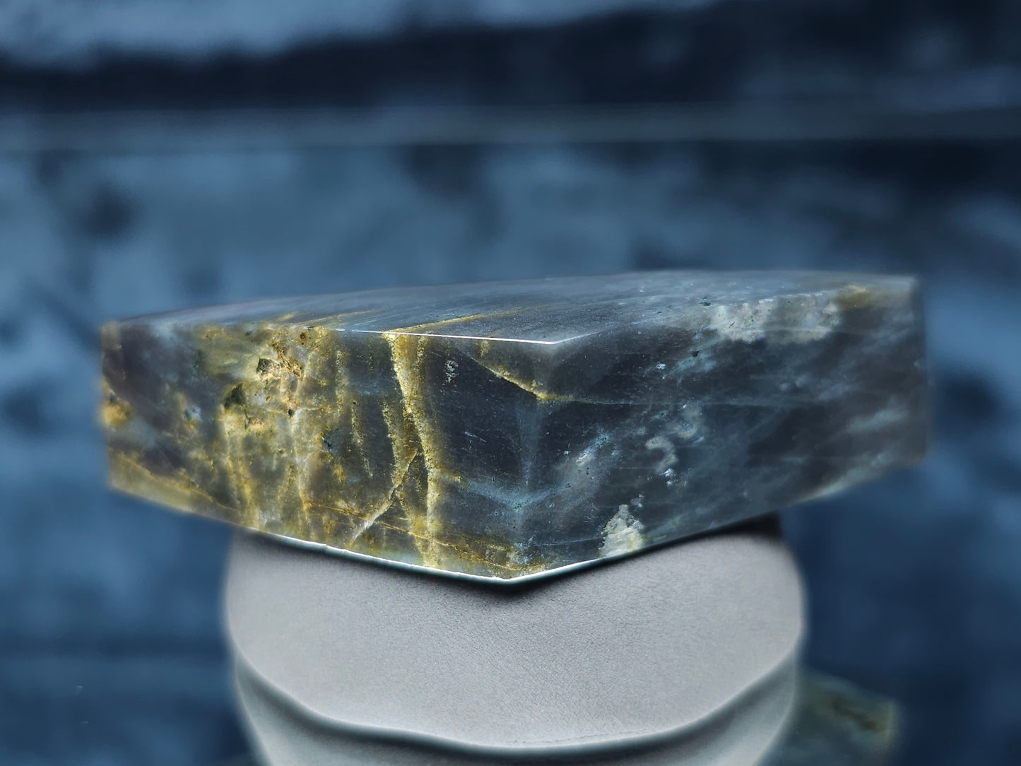 #44050 Labradorite