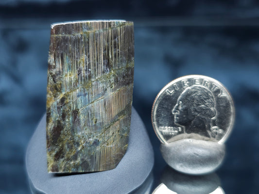 #44070 Labradorite