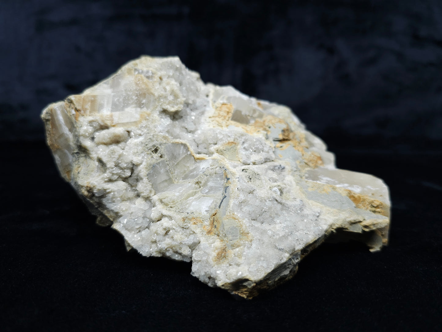 #88115 Spirit Gwindel Quartz on cream-white Calcite pseudomorph after Combined form Calcite on matrix