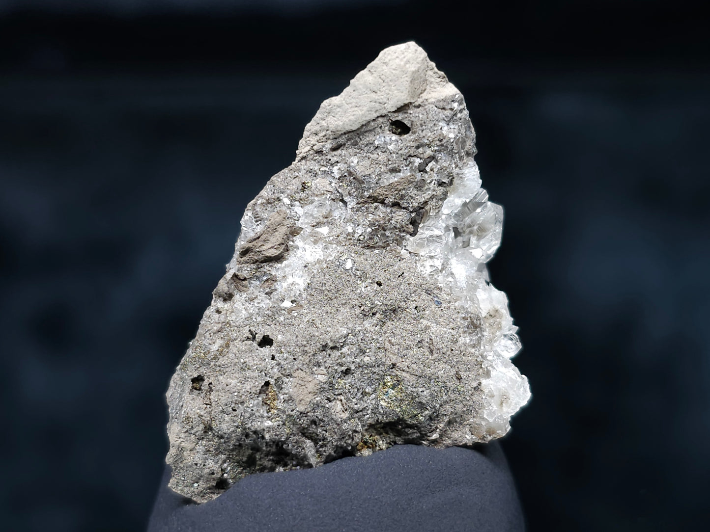 #36655 Super clear Nailhead Spar Calcite and Chalcopyrite ore and multiple small fossils in the matrix