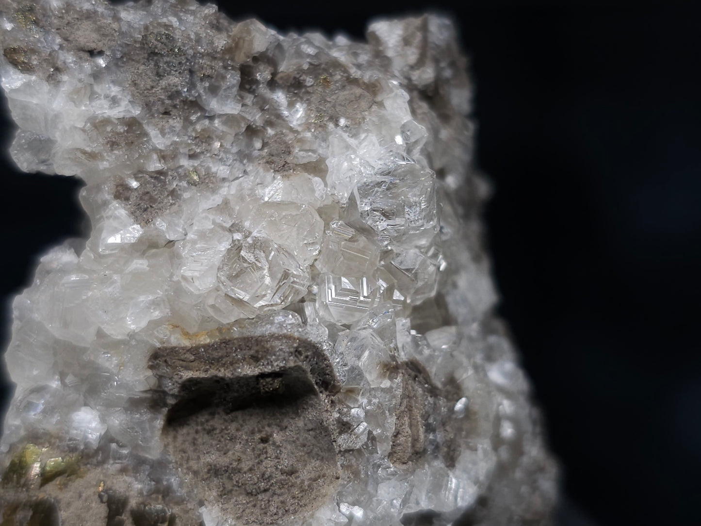 #36673 Super clear Nailhead Spar Calcite and Chalcopyrite ore and multiple small fossils in the matrix