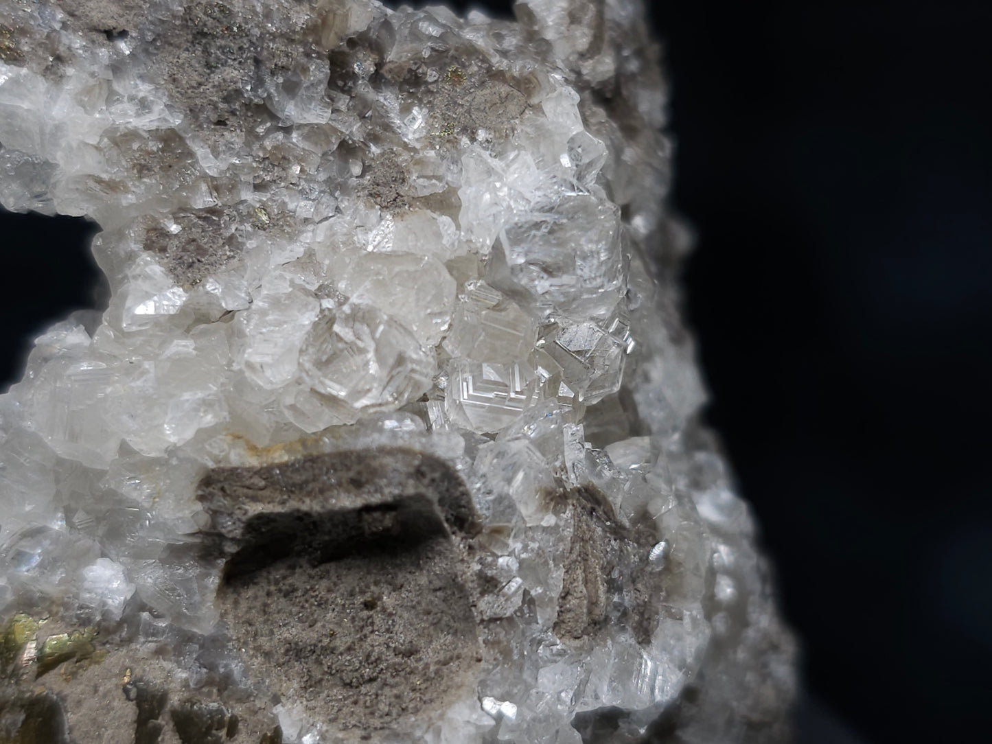 #36673 Super clear Nailhead Spar Calcite and Chalcopyrite ore and multiple small fossils in the matrix