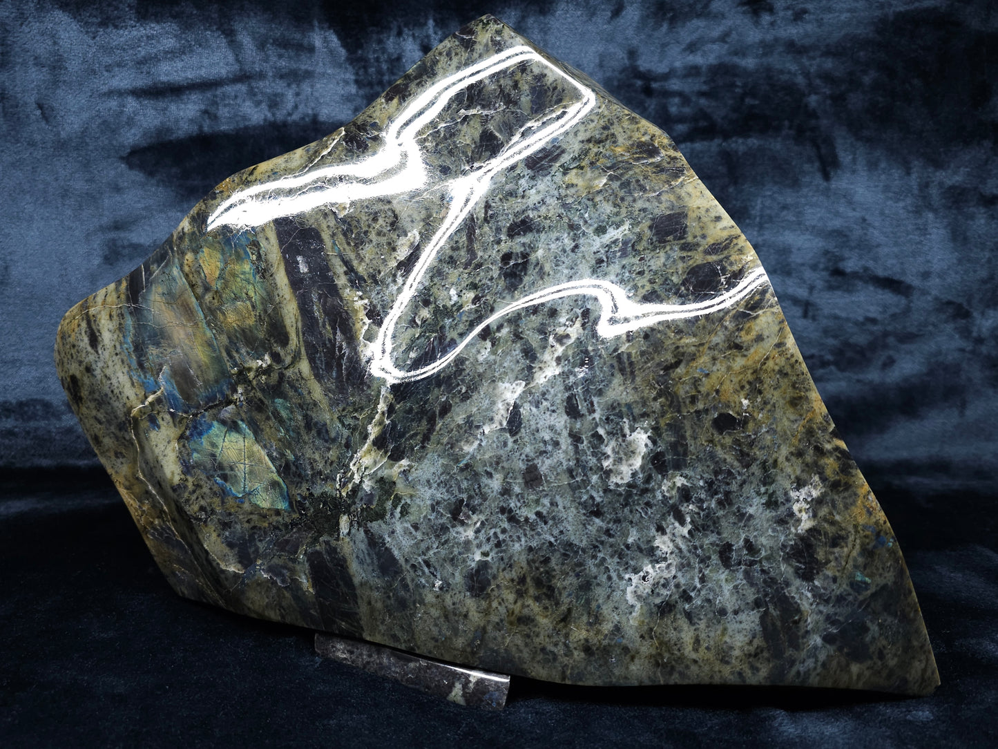 #44163 Embrace the Radiant Splendor of Our Hand-Carved Labradorite Sculpture