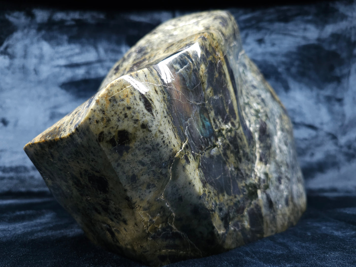 #44163 Embrace the Radiant Splendor of Our Hand-Carved Labradorite Sculpture