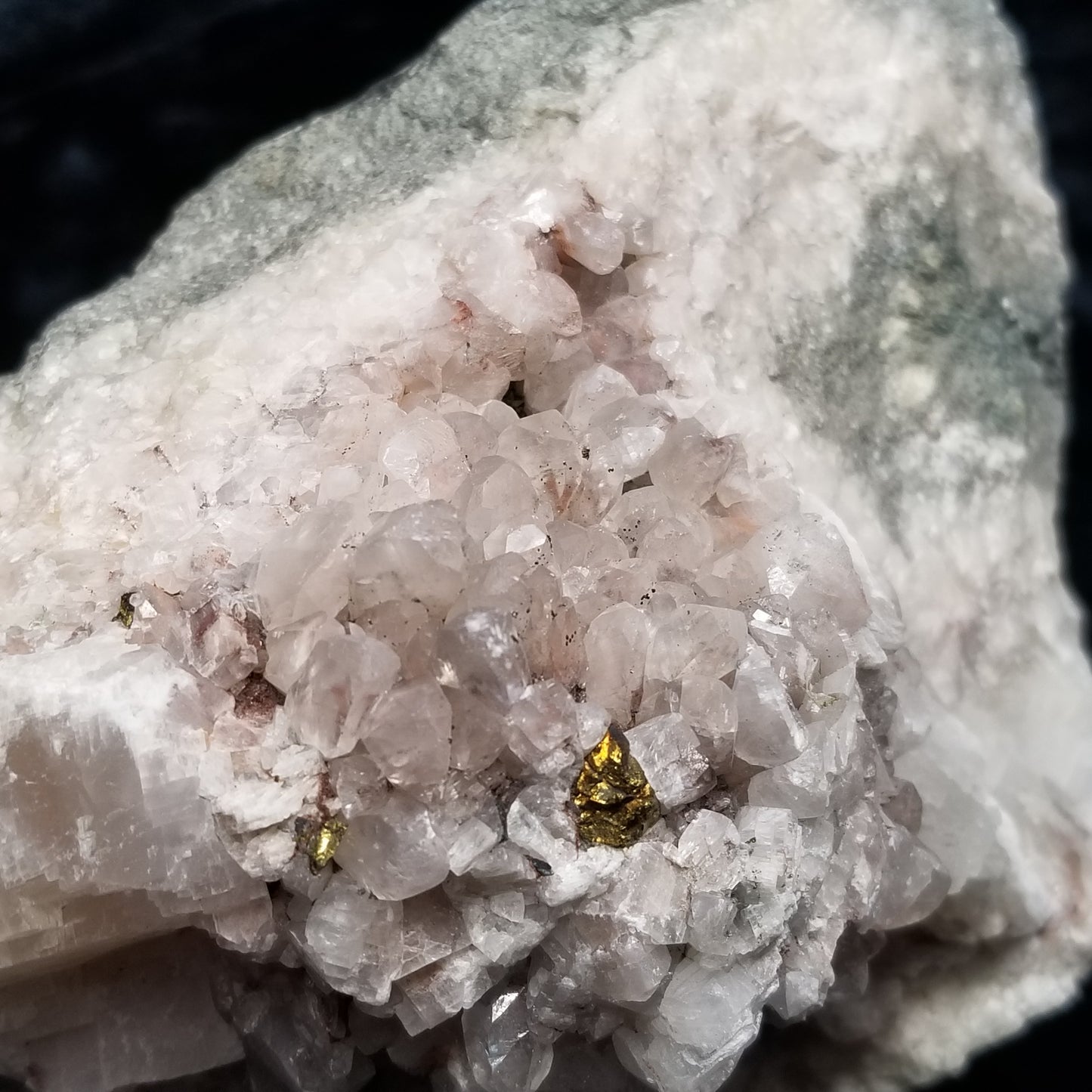 #11074 Chalcopyrite on clear Combined form Calcite on matrix