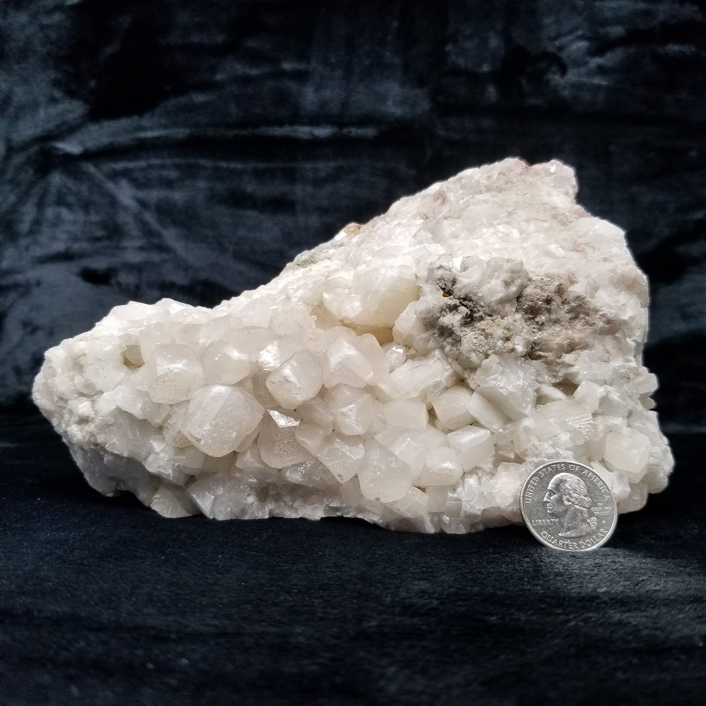 #11126 Calcite Combined form formation on matrix