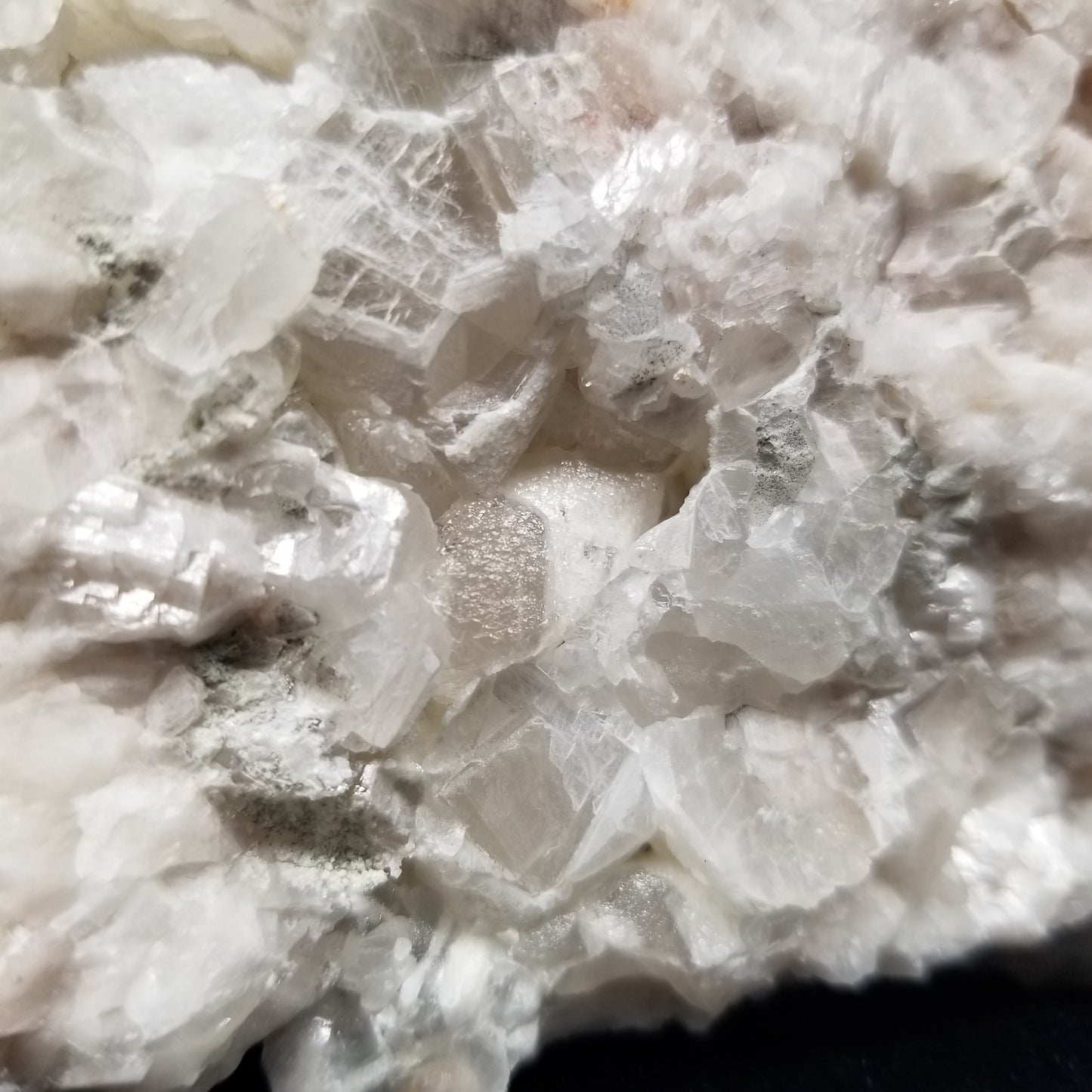 #11216 Green coating and white Dolomite on clear Combined form Calcite