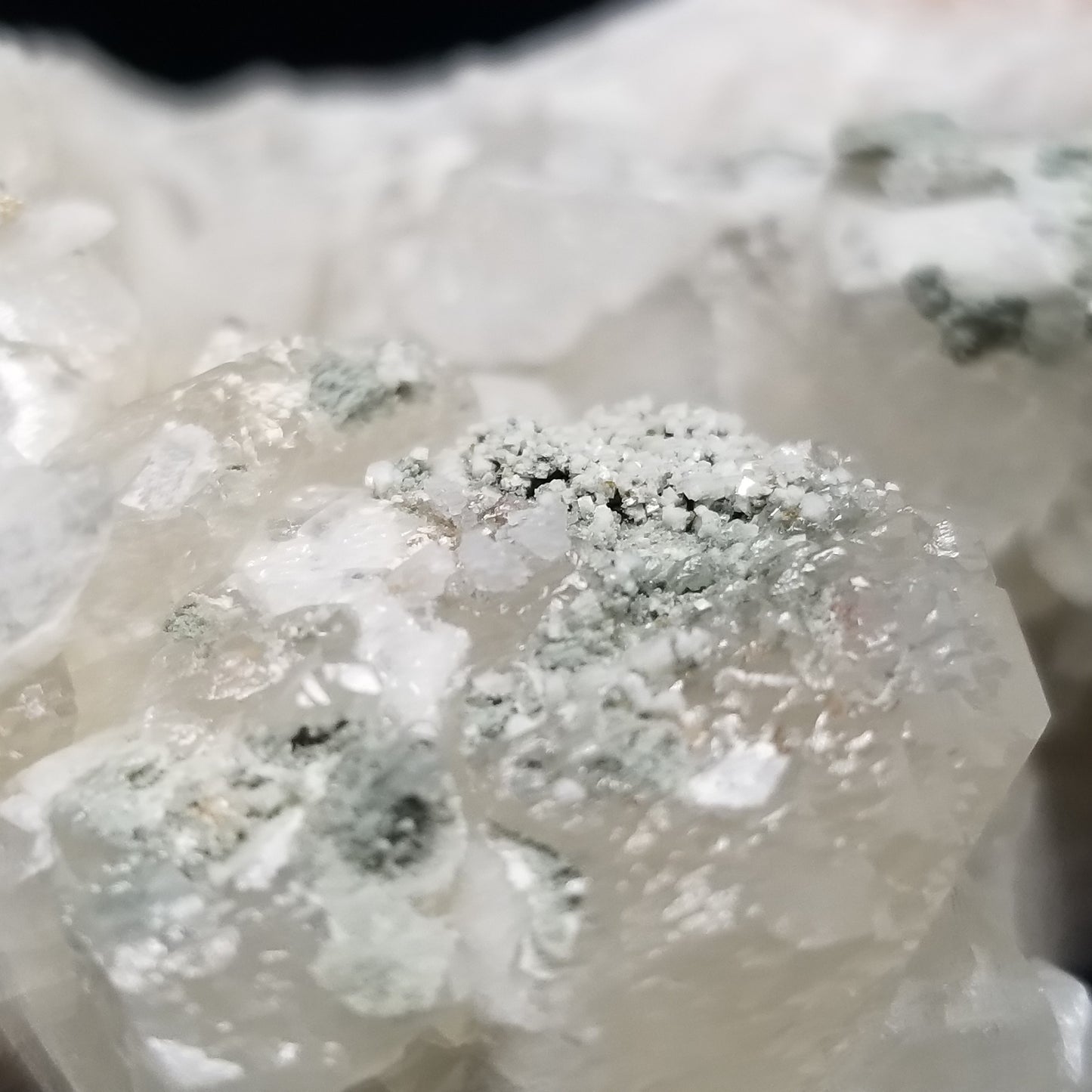 #11216 Green coating and white Dolomite on clear Combined form Calcite