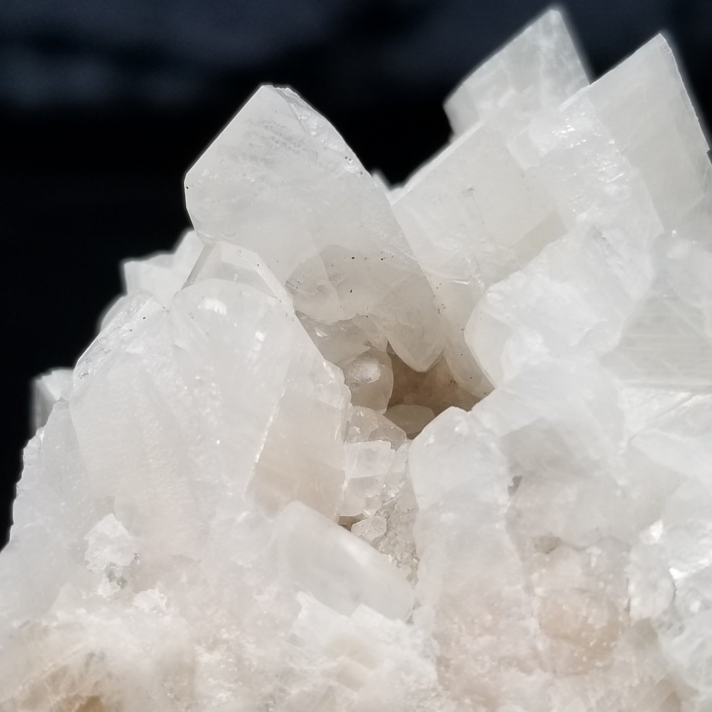 #11218 White block and clear small Combined form Calcite formation on matrix