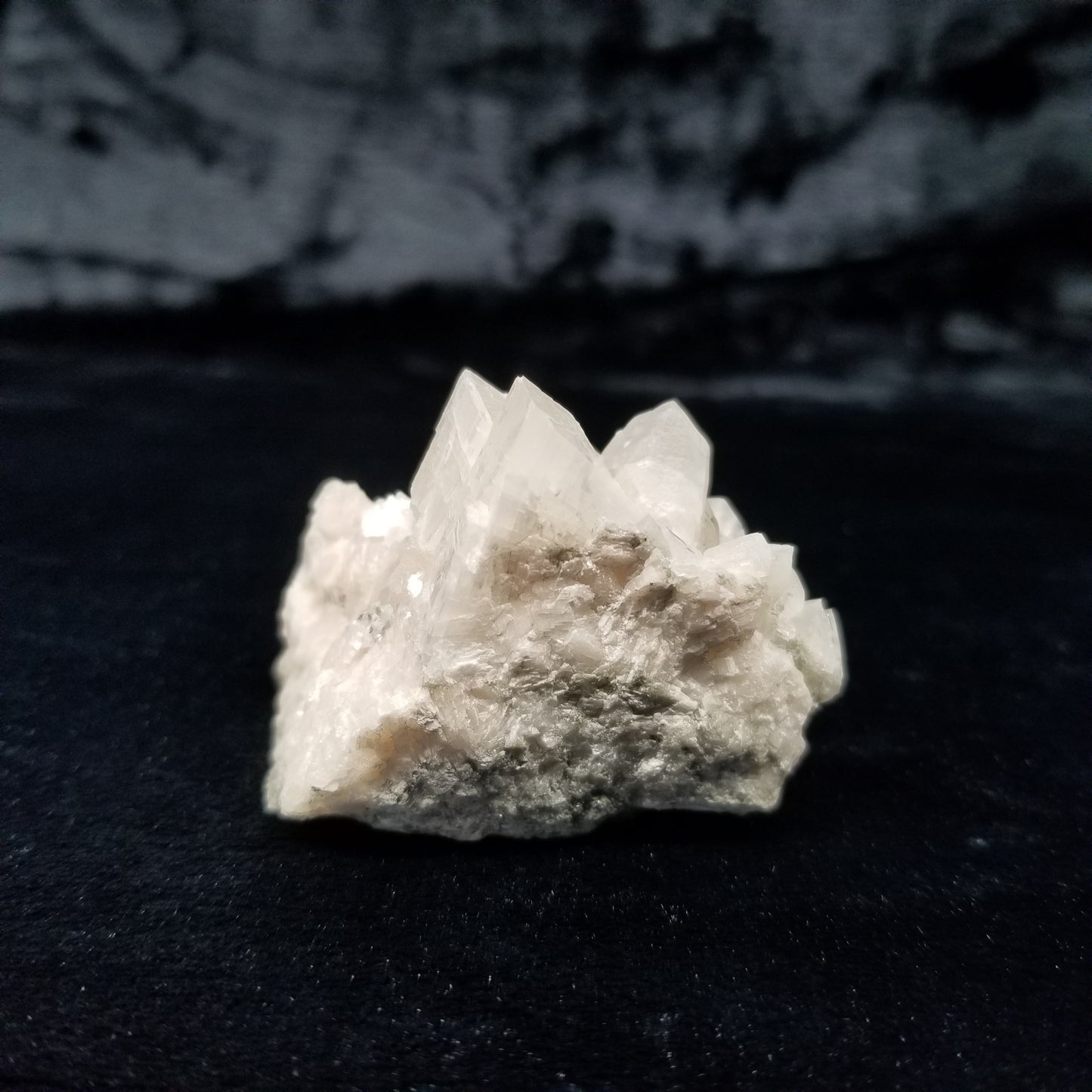 #11218 White block and clear small Combined form Calcite formation on matrix