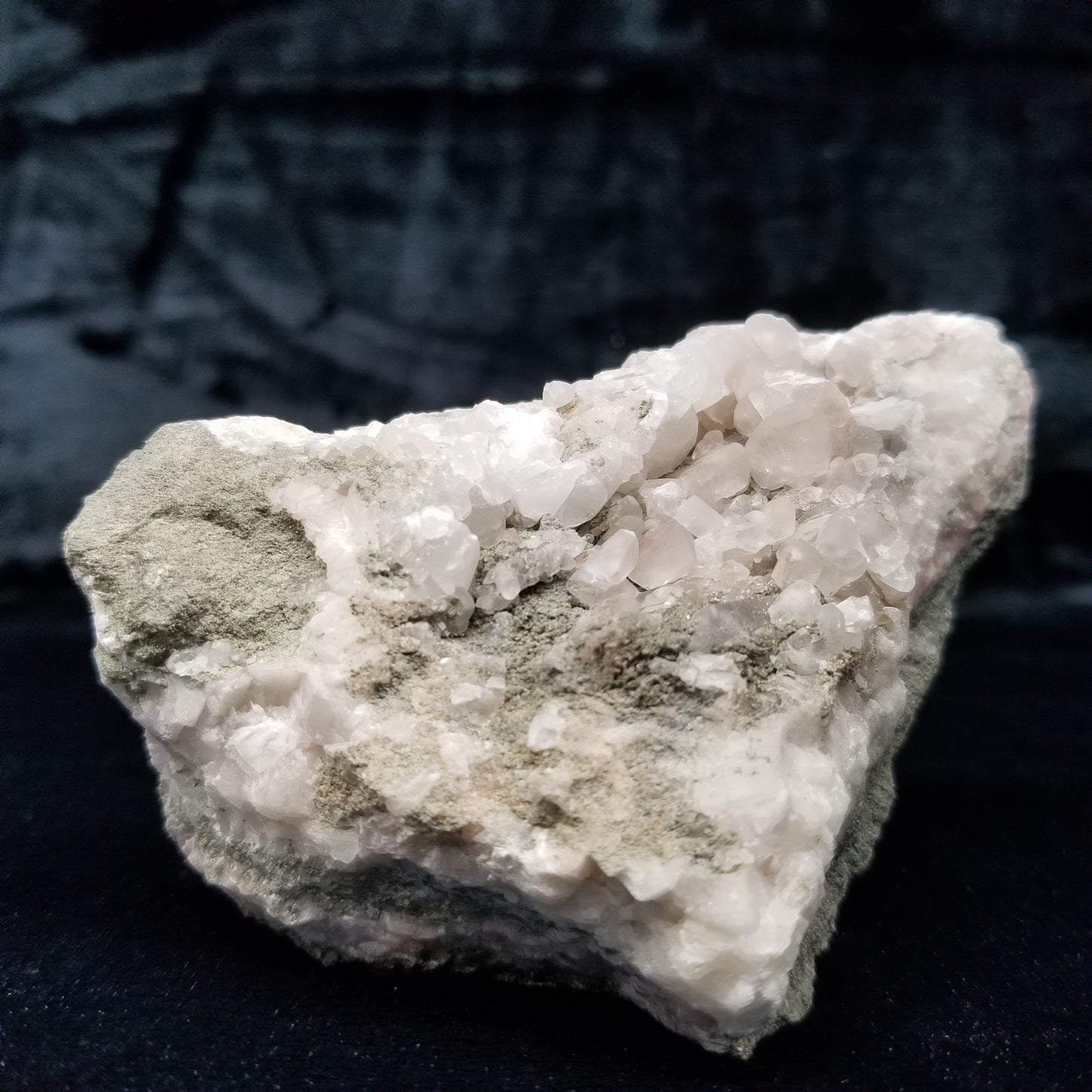 #11228 Clear Combined form Calcite formation on matrix