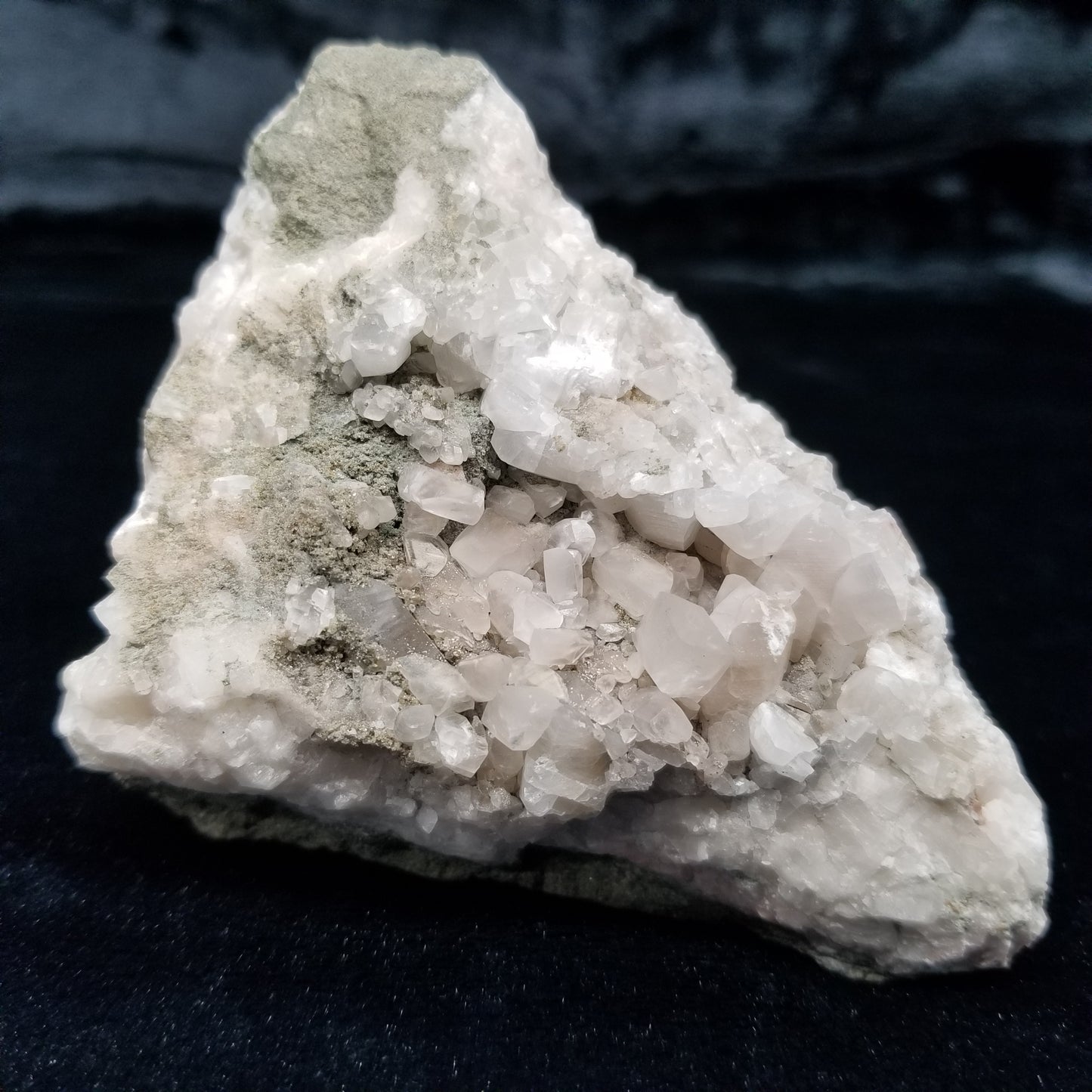 #11228 Clear Combined form Calcite formation on matrix