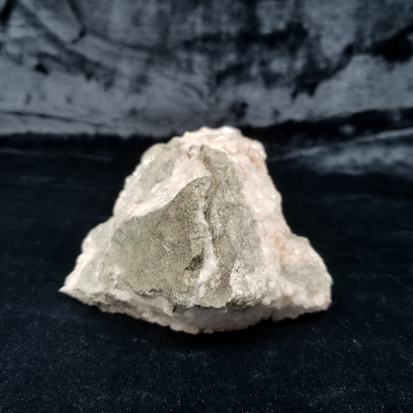 #11293 Clear Combined form Calcite formation with Hematite inclusions on matrix