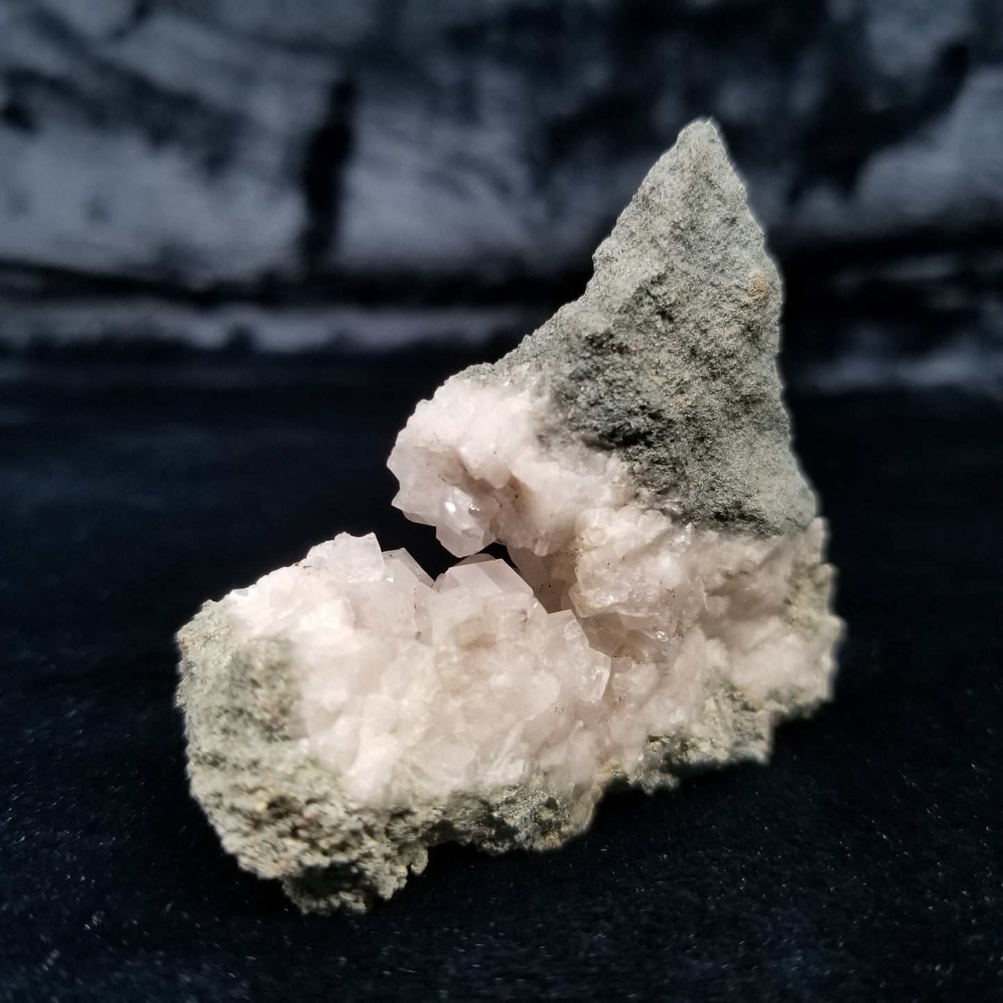 #11313 Chalcopyrite on clear Combined form Calcite on matrix